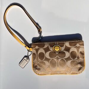 Coach Poppy Wristlet khaki & sunflower yellow